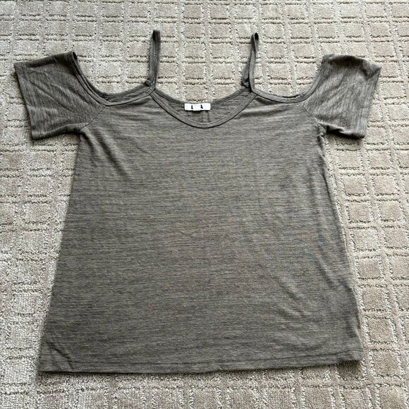 Revolve LNA Open Cold Shoulder Short Sleeve T Shirt Top XS Heather Gray Casual - Picture 1 of 6